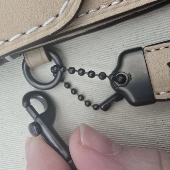 Coach 1941 Tan Snakeskin Link Details Clutch Wristlet EUC - Picture 10 of 11